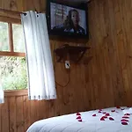 Quarto, Cozinha E Banheiro